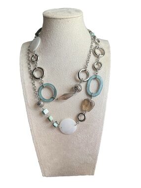 Lia Sophia Victoria Necklace Mother Of Pearl MOP Glass Resin Beads MSRP $78